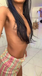 Julinhaaq webcam cam4 model stream image