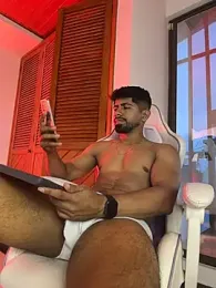 Teaserhoussejj_ webcam model stream image