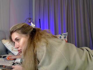 Marrena webcam model stream image