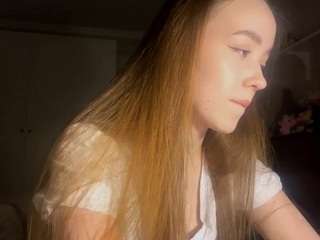 alishashotts webcam model stream image