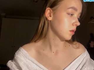 alishashotts webcam model stream image