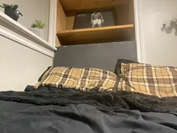 yourwhiteboy1 webcam model stream image