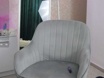 EllaRave webcam model stream image