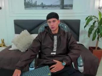 damian23_ webcam model stream image