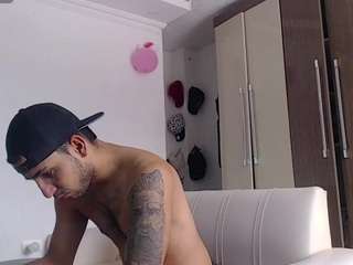 coltonluis webcam model stream image