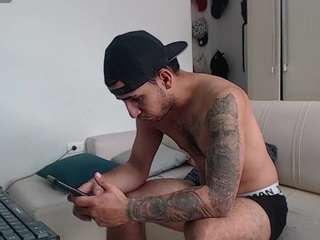 coltonluis webcam model stream image