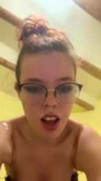 Kyoko_ webcam model stream image