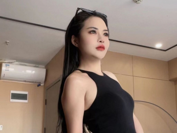 AgelaHui webcam model stream image