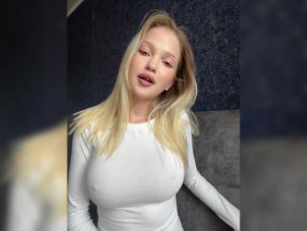 Superkisa webcam model stream image