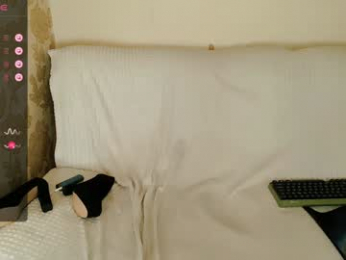 _bella_hix_ webcam model stream image