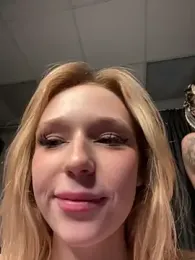 RollDolls webcam model stream image