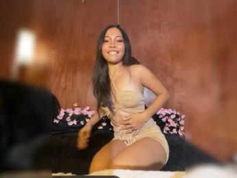 Yumii webcam model stream image