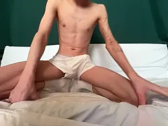 HappyCake webcam model stream image