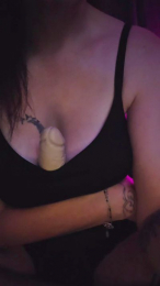 VixenaX webcam model stream image