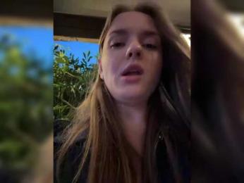 Lunaaaura webcam bongacams model stream image