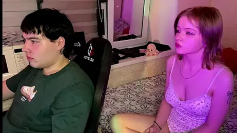 LaslyTilly webcam model stream image