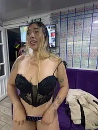 ManuelaVeeleez webcam model stream image
