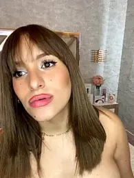 Agnescruzz webcam model stream image