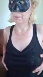 MARUSHA_ webcam model stream image