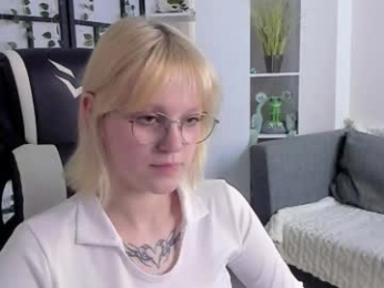 iolabennings webcam model stream image