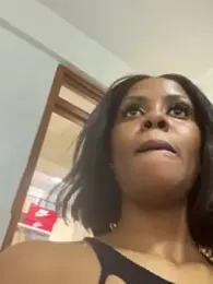 Rose_berry webcam model stream image