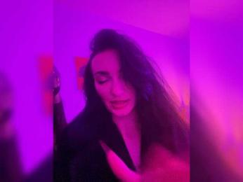 LunaMoonAuraa webcam model stream image