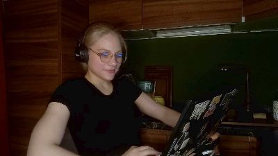 DavinaKummerow webcam model stream image