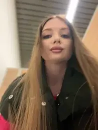KrisMagnoly webcam model stream image