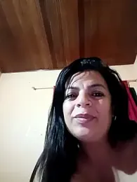 Mia_Fashion-Assistant webcam model stream image
