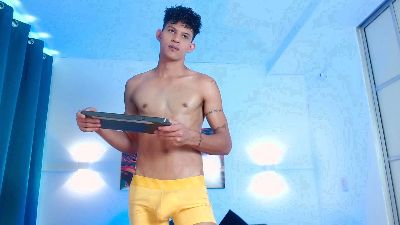 KamiSuarez webcam model stream image