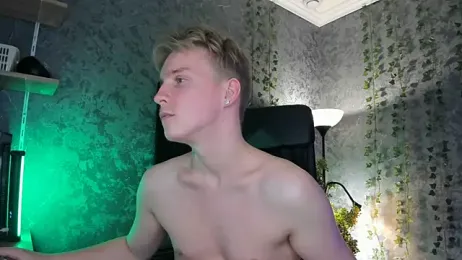 AlexxSweet webcam model stream image