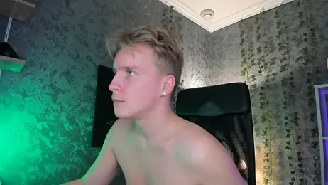 AlexxSweet webcam model stream image