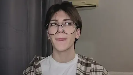 Oliver_star_boy_ webcam model stream image