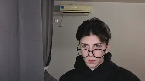 Oliver_star_boy_ webcam model stream image