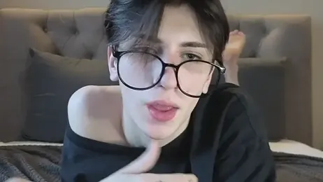 Oliver_star_boy_ webcam model stream image