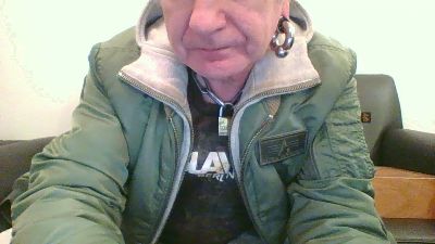 bomberglatzefun webcam cam4 model stream image