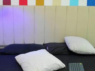 Laura Carmona webcam model stream image