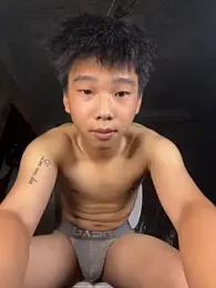 Joey11110 webcam model stream image