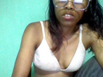 Eva-011 webcam model stream image