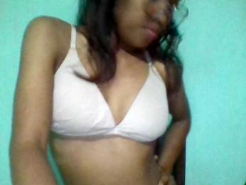 Eva-011 webcam model stream image