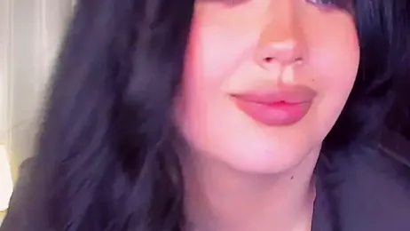 UR_MADDY webcam model stream image