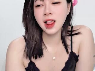 Yuki Kimdran webcam model stream image