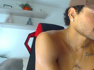 Robyn Miller webcam model stream image