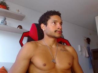 Robyn Miller webcam model stream image