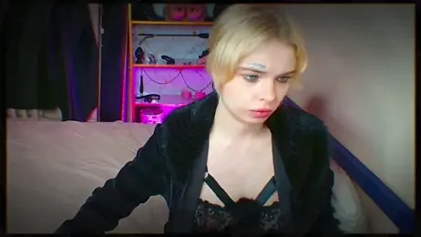 Creatrix_Lola webcam model stream image