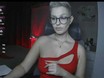 MamaKoska webcam model stream image