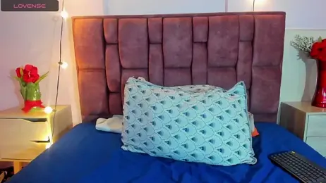 Esmeralda_oikos webcam model stream image