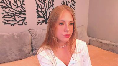 QuennaBrucker webcam model stream image