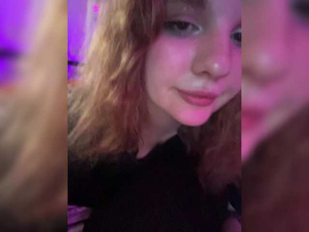Molly- webcam model stream image