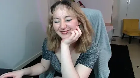 Crystal-dreamt webcam stripchat model stream image